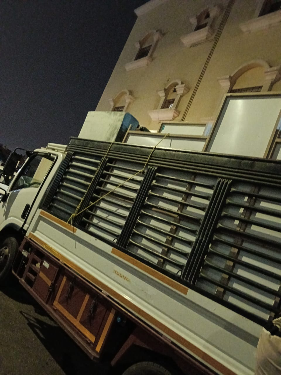 Loaded moving truck during an actual job